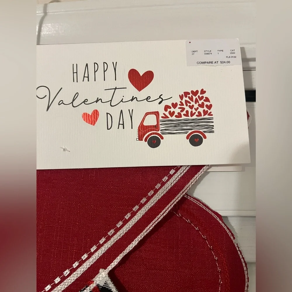 NWT Hearts Table Runner